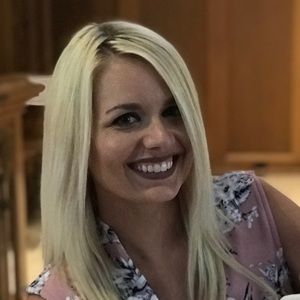 Meet your Posher, Candis